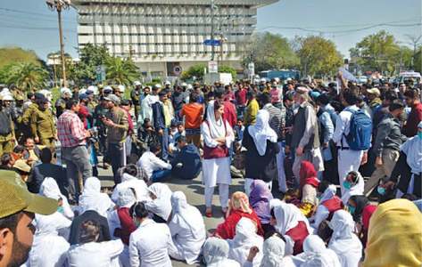 Doctors, paramedics stage sit-in against MTI Act