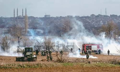 Turkey defies EU pressure to shut border, calls summit  on migration crisis