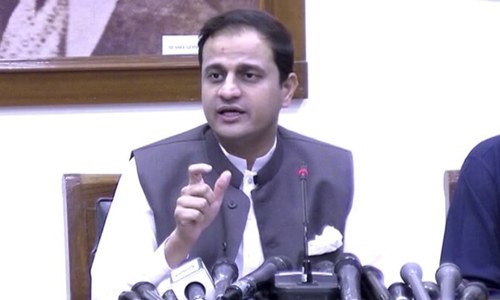 Murtaza Wahab addresses a press conference in Karachi. &mdash; DawnNewsTV