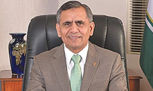 SC restores Arshad Malik as PIA chief