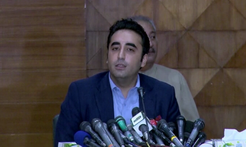 Bilawal says daily-wagers should not have their pay cut during coronavirus shutdown