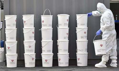 US coronavirus death toll rises past 3,000 on deadliest day