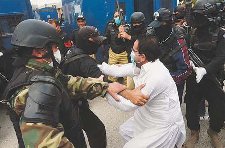 Doctors protesting lack of safety gear thrashed