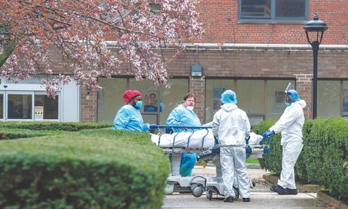 US suffers deadliest day with nearly 2,000 deaths