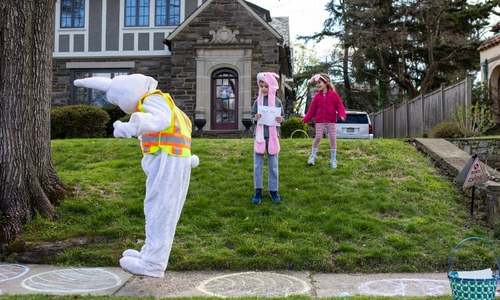 &lsquo;Don&rsquo;t do silly things&rsquo;: Europe tries to stop Easter travel