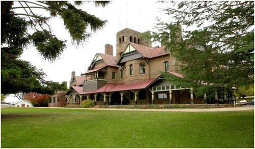 Here's why you should consider studying at the University of New England, Australia