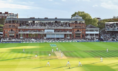 Covid-19 pushes English cricket season back until July