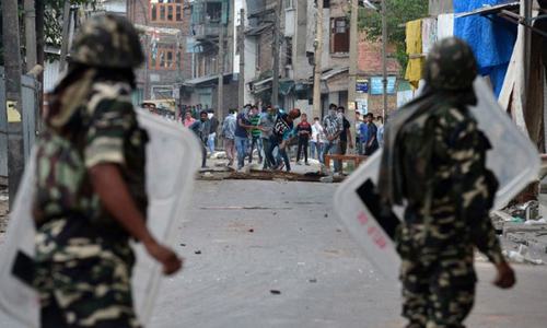 Five security men, four Kashmiri fighters killed in occupied valley