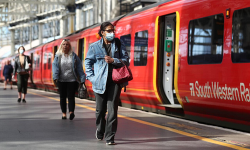 UK adds loss of smell and taste to Covid-19 symptom list