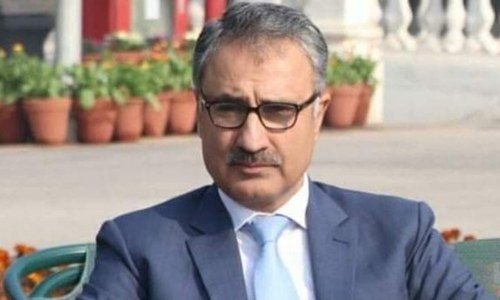 KP chief secretary tests positive for coronavirus KP chief secretary tests positive for coronavirus