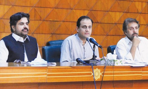 Sindh condemns Centre’s bid to implicate chief minister in sugar scam