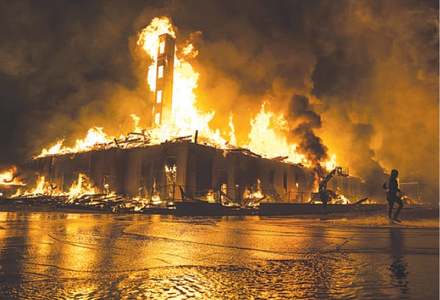 Protests for 2nd night in US over black man&rsquo;s killing