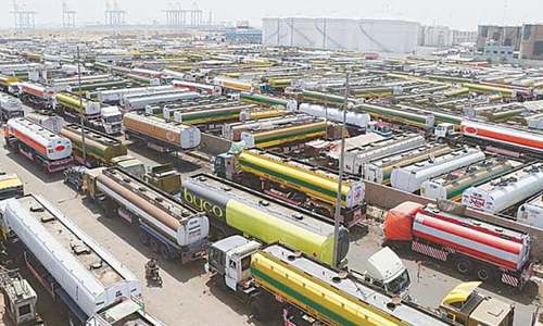 Govt denies fuel shortage, accuses OMCs of profiteering