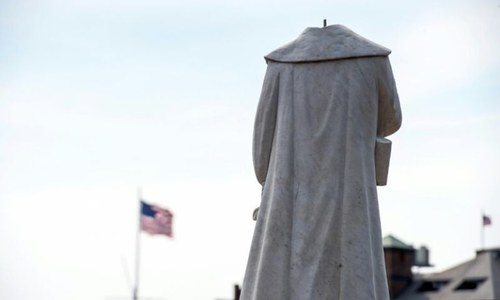 Christopher Columbus statue beheaded in Boston Christopher Columbus statue beheaded in Boston