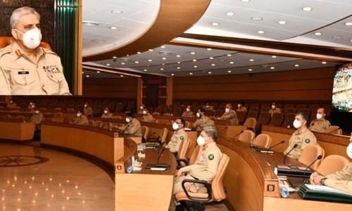 Army huddle resolves to thwart Indian designs in occupied Kashmir