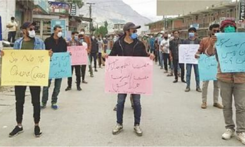 GB students protest poor Internet service