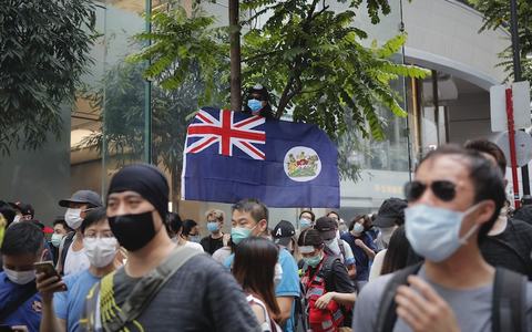 UK offers Hong Kongers immigration rights after new China law