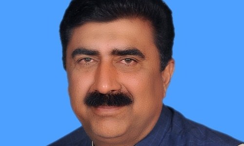 PTI body asks MNA to show cause over allegations against Qureshi