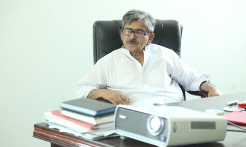 &lsquo;Rebel&rsquo; group tries to woo more PML-N MPAs