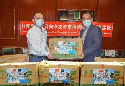 Mayor of Chinese city sends 20,000 face masks for Karachiites