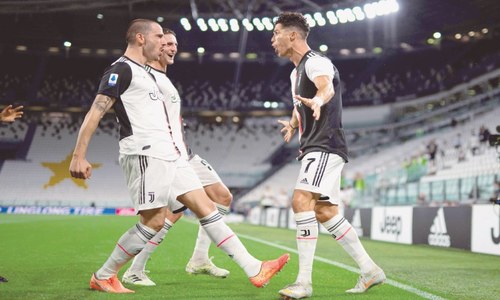 Ronaldo brace puts Juve on brink of another title