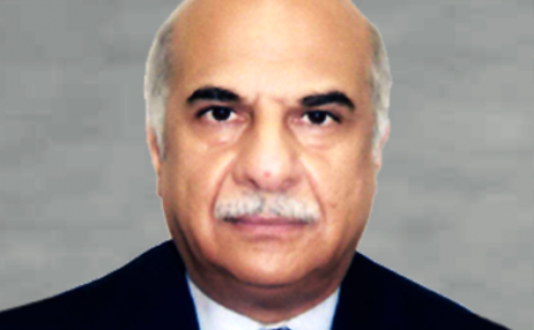 Bureaucrat retains key planning body post