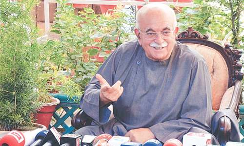 No progress achievable without supremacy of Constitution: Achakzai