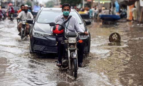 One dead, another injured as latest spell of rain lashes parts of Karachi One dead, another injured as latest spell of rain lashes parts of Karachi