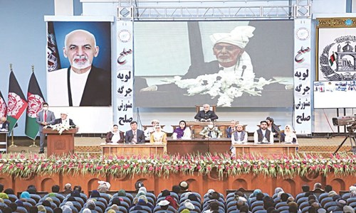 Ghani urges big gathering to decide fate of 400 prisoners