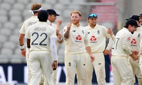 Stokes gives England hope in first Test