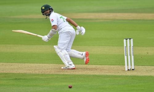 Azhar falls cheaply again as Anderson strikes in second Test