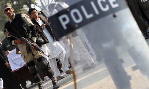 Policeman shot dead in suspected sectarian attack in Karimabad
