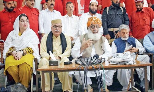 Fazl asks opposition parties not to vacillate between confrontation, compromises