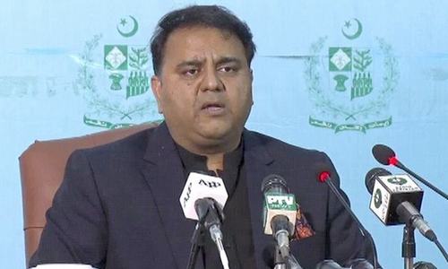 Fawad sees infighting in PML-N over leadership