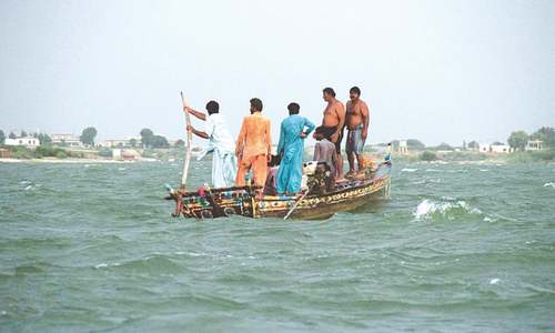 10 picnickers from Karachi drown in Keenjhar Lake as boat capsizes; three others rescued 10 picnickers from Karachi drown in Keenjhar Lake as boat capsizes; three others rescued