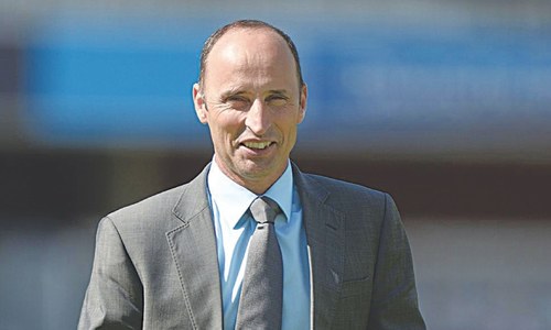 Nasser Hussain wants new mindset after bad light bloopers