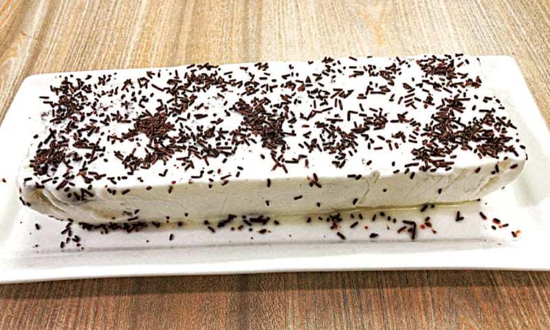 Cook-it-yourself: Ice cream cake