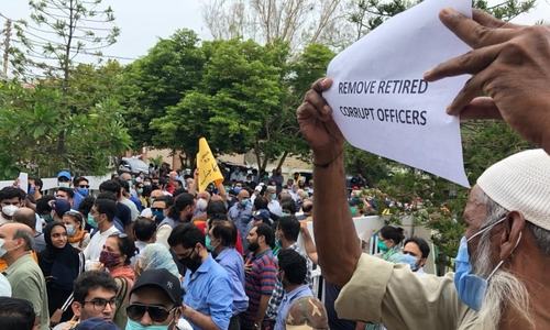 Hours-long protest outside Karachi's CBC ends but residents' concerns remain unresolved