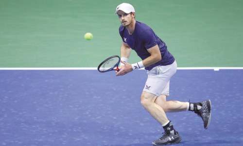 Serena advances as Murray, Muguruza crash out of US Open