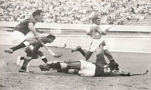 HOCKEY: MEMORIES OF GOLD