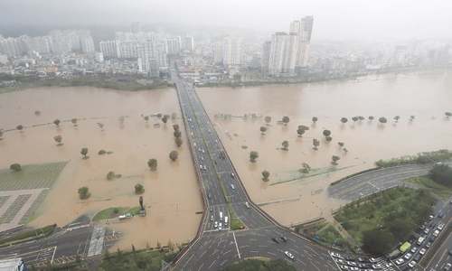Typhoon hits South Korea after triggering landslides in Japan Typhoon hits South Korea after triggering landslides in Japan