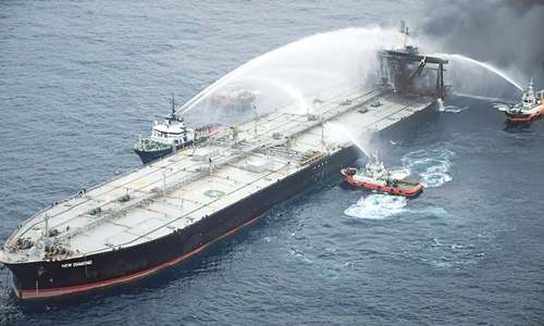 Burning oil tanker leaks diesel off Sri Lanka