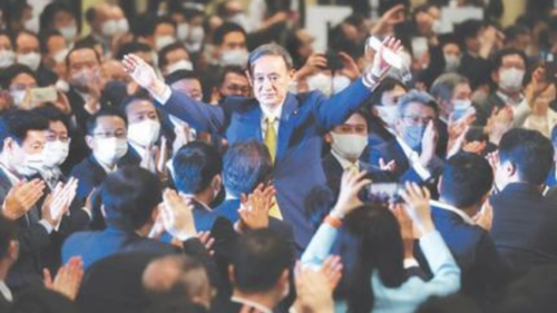 Suga set to become Japan&rsquo;s premier