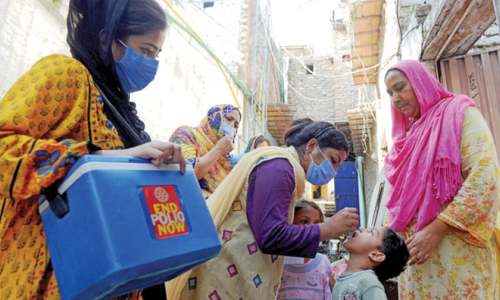Drive against polio in twin cities resumes after seven months