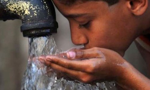 Experts fear spike in waterborne diseases in Karachi's residents