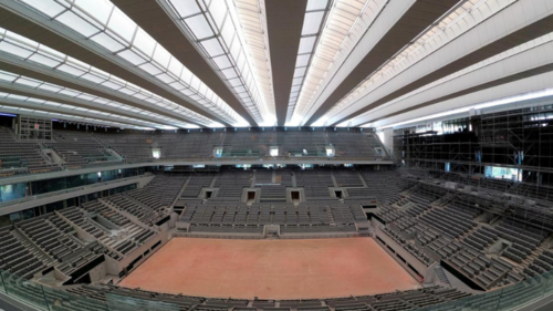 French Open battles gloom as bad weather looms over Roland Garros