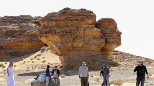 Saudi Arabia plans to resume tourist visas by early 2021: minister