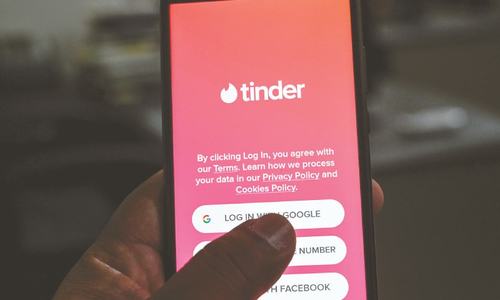 Swiping right: slim pickings for Pakistan’s online daters Swiping right: slim pickings for Pakistan’s online daters