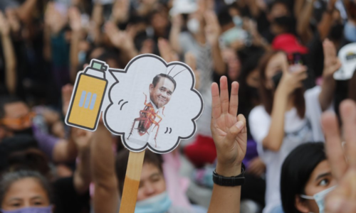 Thai protesters&rsquo; deadline passes, but PM says he won&rsquo;t quit