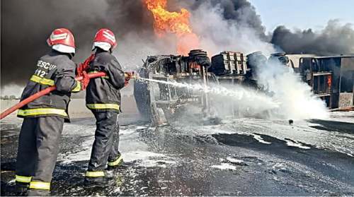 Man killed in oil tanker fire
